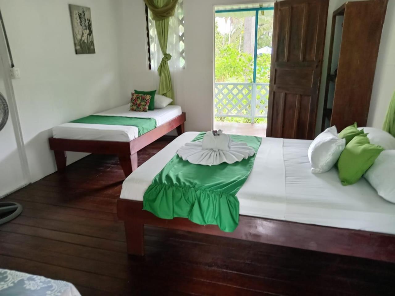 All Rankins Eco-Lodge Тортугеро Стая снимка