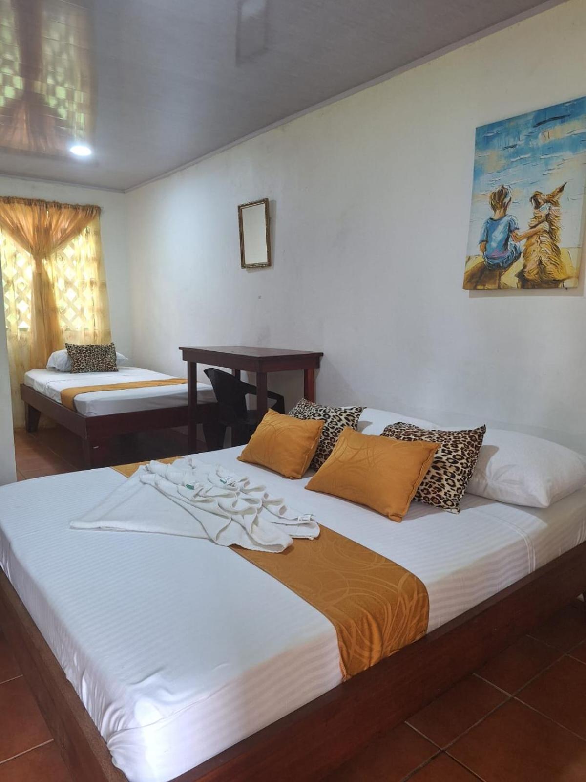 All Rankins Eco-Lodge Тортугеро Екстериор снимка